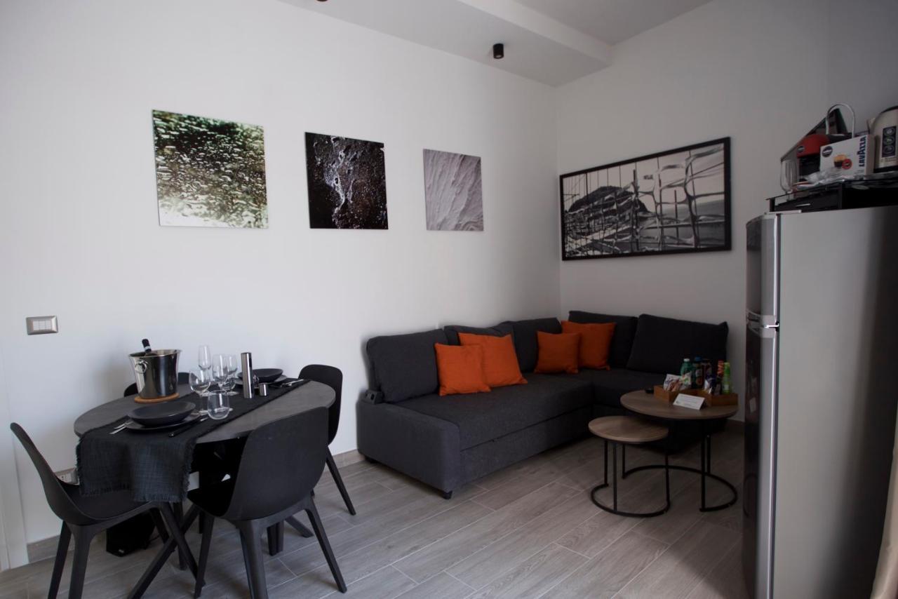 Scugnizzo Apartment Luxury Home Nápoles Exterior foto