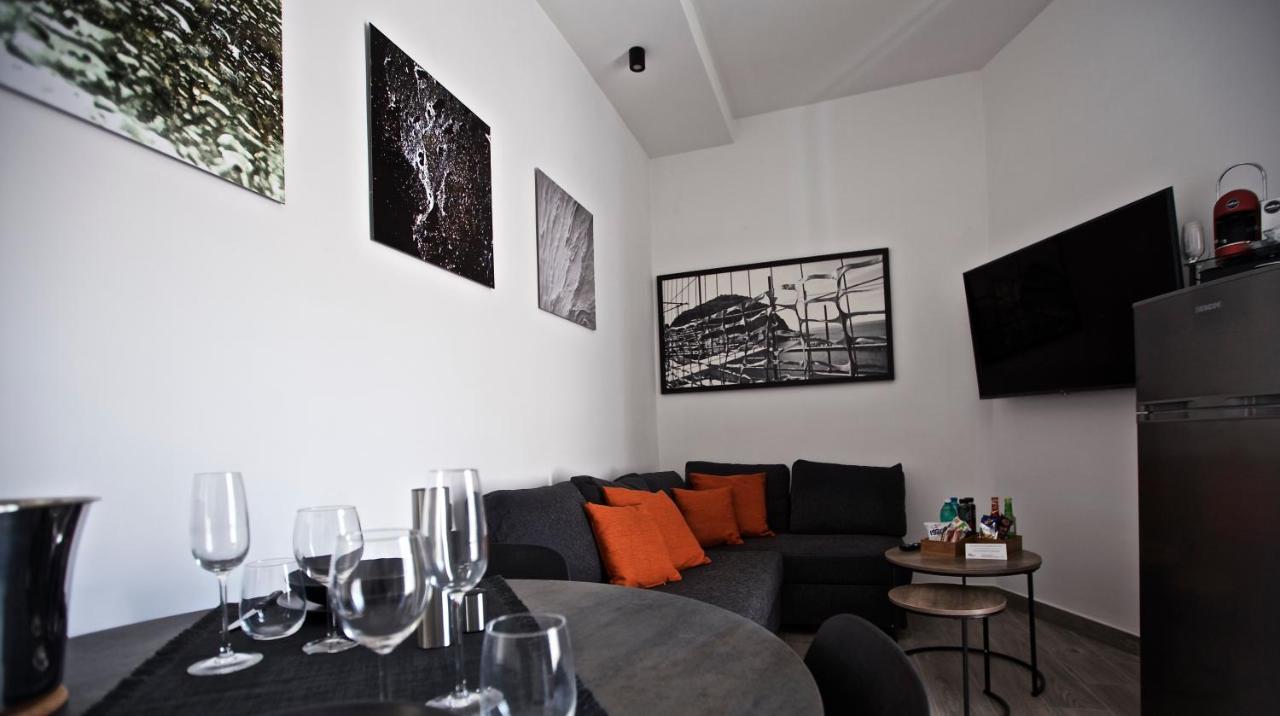 Scugnizzo Apartment Luxury Home Nápoles Exterior foto